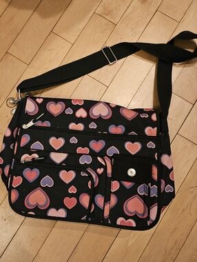 Y2K MUDD Heart Print Crossbody Messenger Bag in Black and Pink - Classic Casual